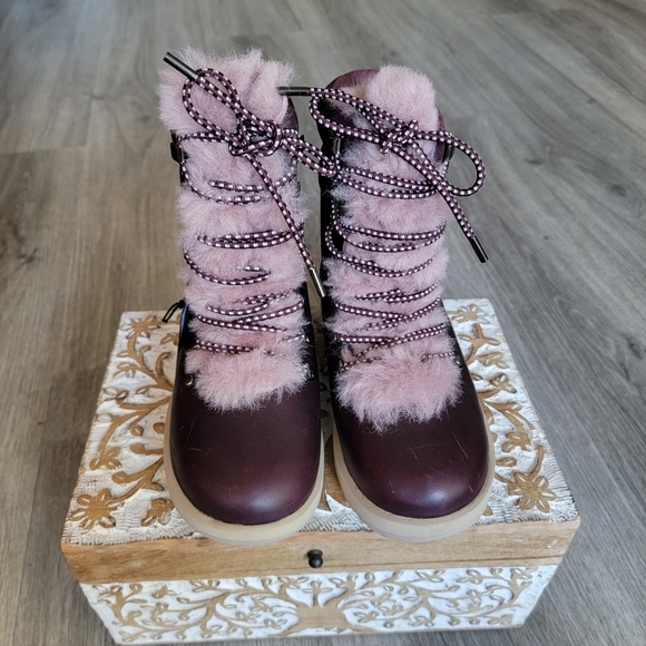 UGG Viki Waterproof Metal Boot - Picture 3 of 7